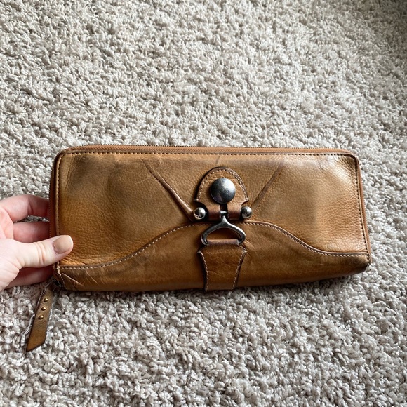 HOBO Handbags - HOBO Brown Leather Wallet